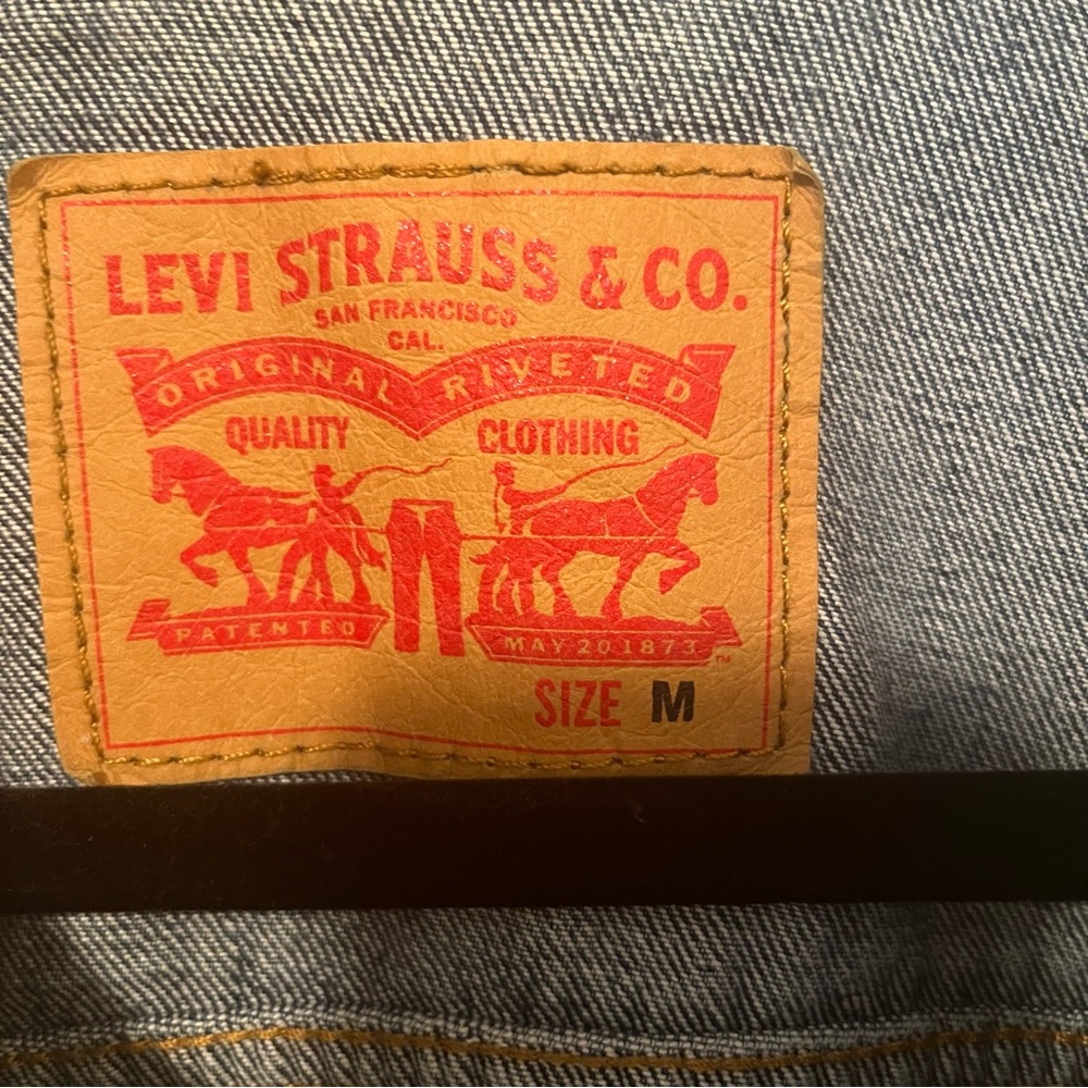 Levi's Jean Jacket - Picture 4 of 5